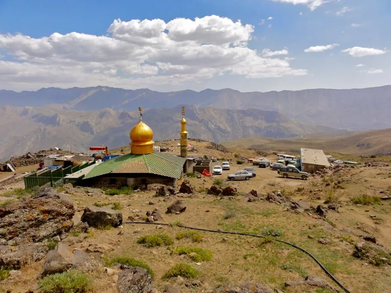 Das Lager 2 befindet sich bei einer Moschee