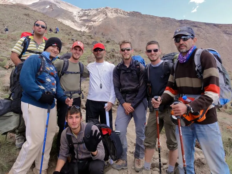 
Immer wieder: Iranische Bergsteiger wollen mit uns Touristen aufs Foto
