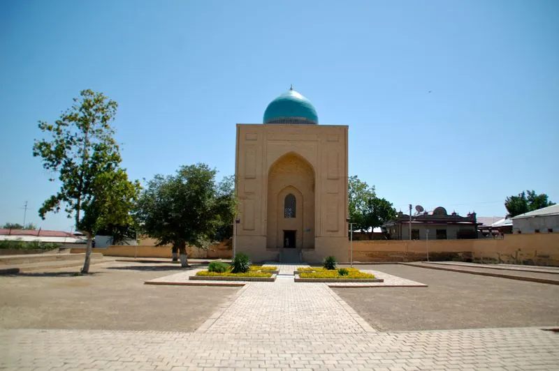 Bibi Xanom-Mausoleum