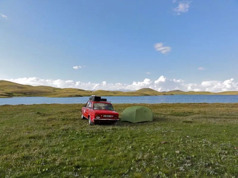 Lager am wunderschönen Bergsee auf 3500m